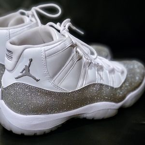 Jordan Retro 11 Metallic Silver size 8.5W